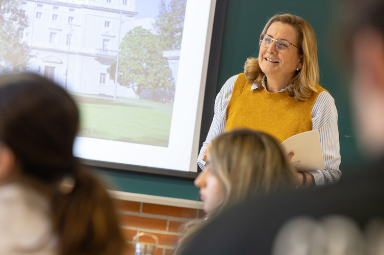 Profesora del programa