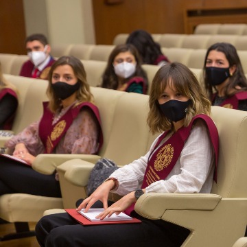 Degree in Pharmacy + International Pharmaceutical Certificate