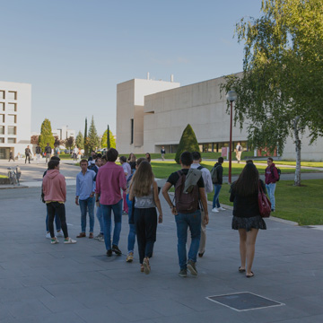 Degree in Biology + International Science Program