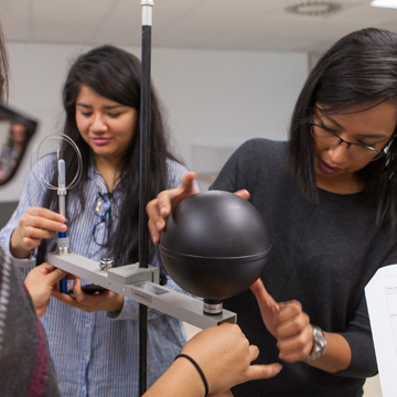 Degree in Environmental Sciences + International Science Program