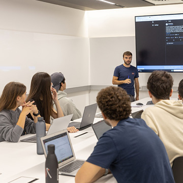 Grado en Comunicación Corporativa