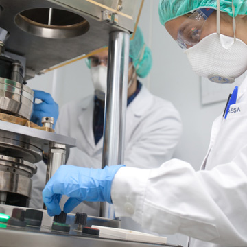 Degree in Chemistry + Science Business Program